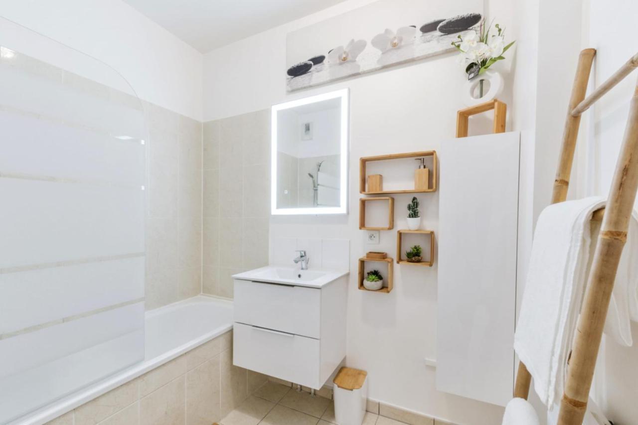 Appartement Des Reves Bleus - Welkeys モンテヴラン エクステリア 写真